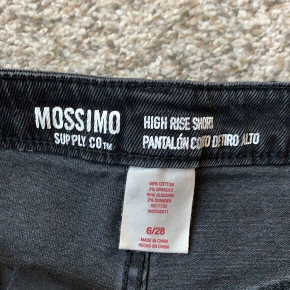 Mossimo High Rise Jean Shorts Distressed Size 6 - Picture 4 of 7